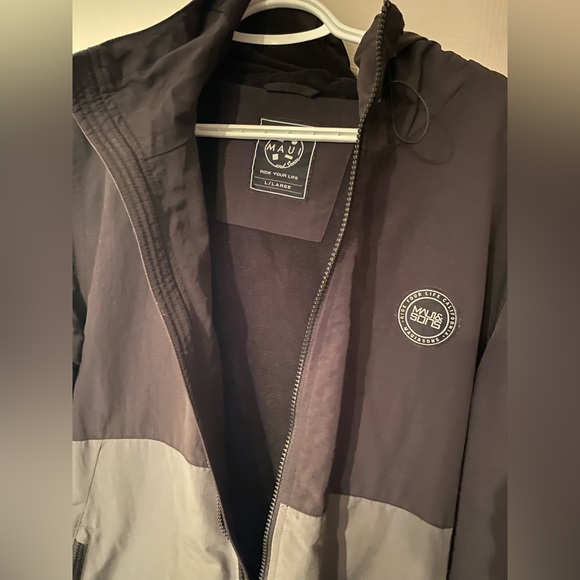 Jacket L - Picture 1 of 3